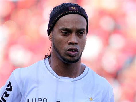 Ronaldinho Descarta Retirarse Y Mantiene Su Futuro En Suspenso Excelsior