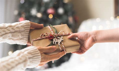 ¿por Qué Se Dan Regalos En Navidad El Origen De Esta Tradición