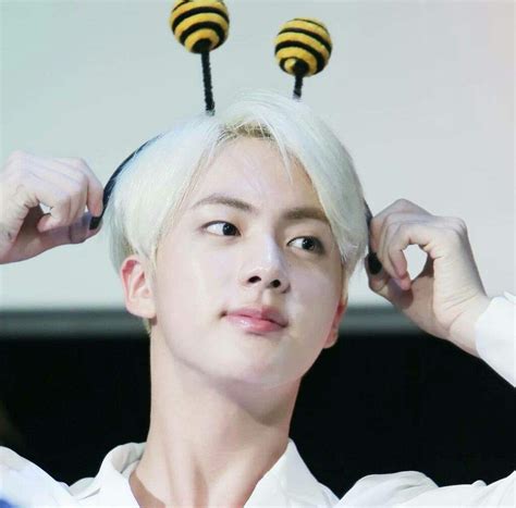 The Korean Gay Community Are Obsessed With This Male Idol For One