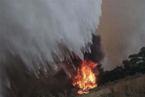 Encuentran Al Menos A 26 Personas Muertas En Los Incendios De Grecia