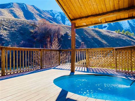 Twin Springs Resort - ULTIMATE HOT SPRINGS GUIDE