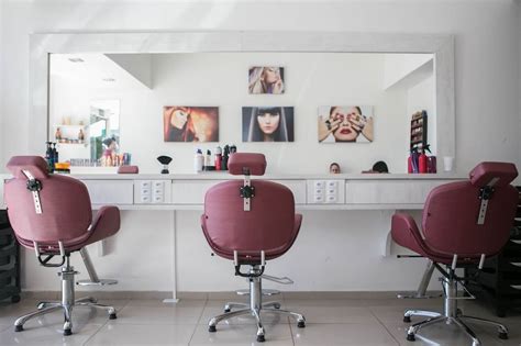 15 Best Salon Chairs and How to Pick the Right One | Noona Blog