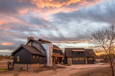 10 Modern Barndominium Designs To Inspire You Exterior And Interior