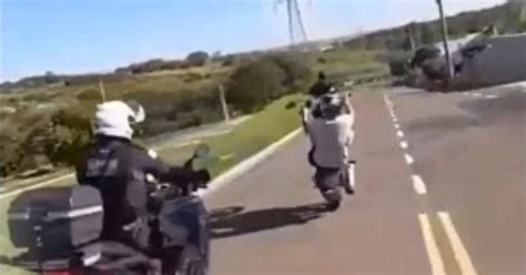 Motociclista Que Dava Grau Em Moto Pego Em Flagrante E Tem A Moto