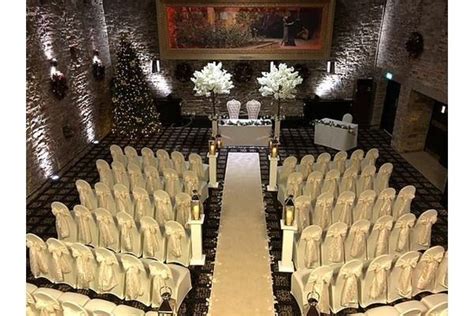 Impress Your Guests Venue Dressing Https Weddingvenuesinengland