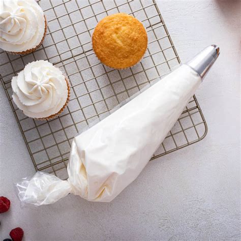 Whipped Cream Frosting - My Baking Addiction