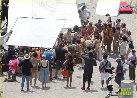 Steven Spielberg Films A Beach Scene For The Fabelmans With Newcomer