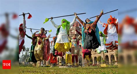 Kite Flying Bonfires Mark Lohri Celebrations In Punjab India News