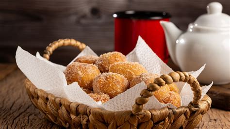 Bolinho De Chuva Chocolate Recheado Banana