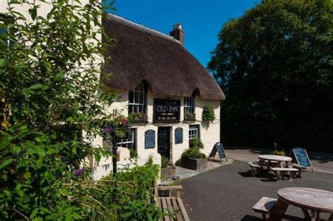 Solve The Old Inn Mullion Cornwall Jigsaw Puzzle Online With 96 Pieces