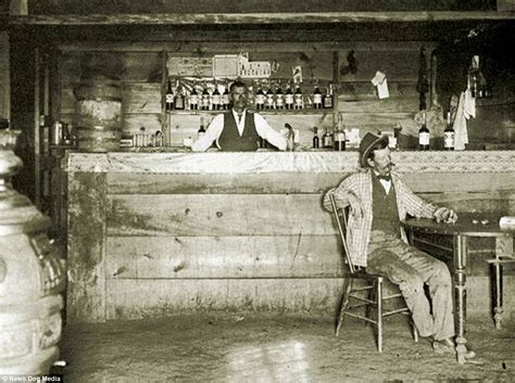 Wild West Saloons Revealed In 19th Century Photos Daily Mail Online