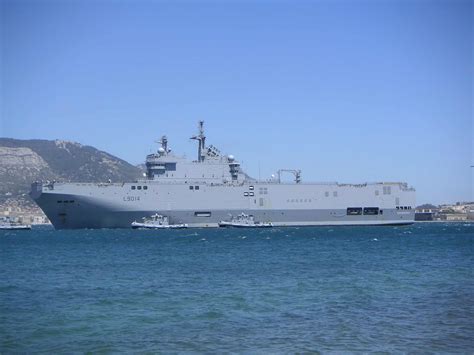 Mistral Class Amphibious Assault Ship Military Wiki Fandom Powered