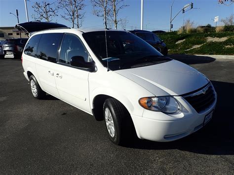 Used 2006 Chrysler TOWN COUNTRY LX In Anaheim CA