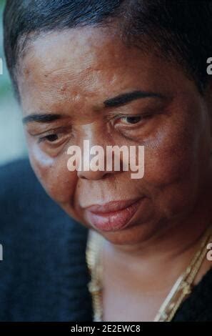 La Chanteuse Cesaria Evora Surnomm E La Barefoot Diva Pour Avoir