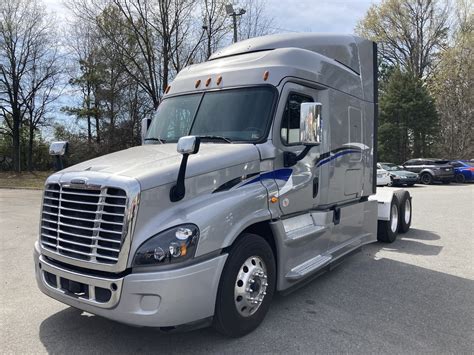 2019 FREIGHTLINER CA126SLP Excel Truck Group