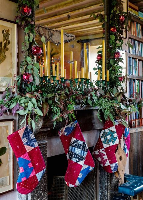 A Cozy English Cottage Decorated For Christmas Shabby Chic Mania By