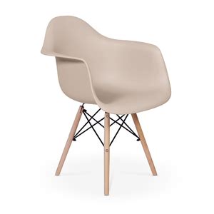 Cadeira Charles Eames Eiffel Braços Base Madeira Nude Leroy Merlin