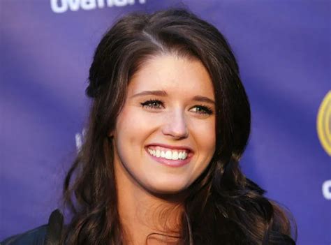 Photos Devinez Qui Est Cette Superbe Brunette Public