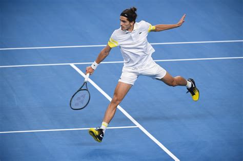 Tennis Pierre Hugues Herbert Sincline En Finale Marseille