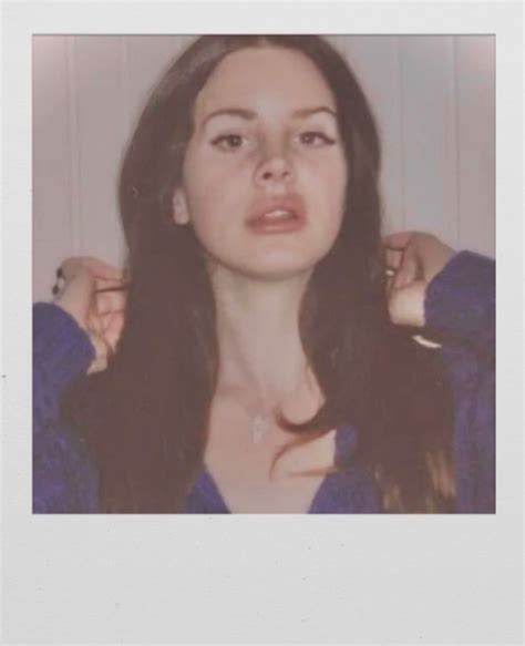 Pin by 𝑰𝒔𝒂𝒉 on Lana Del Rey Lana del rey Career fashion Lana