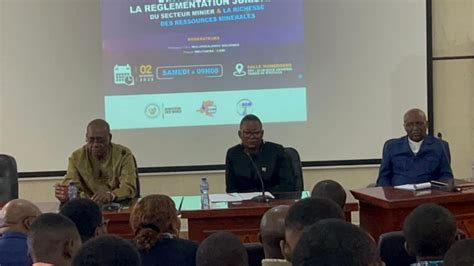 RDC devant les étudiants de lUNIKIN Popol Mabolia présente les