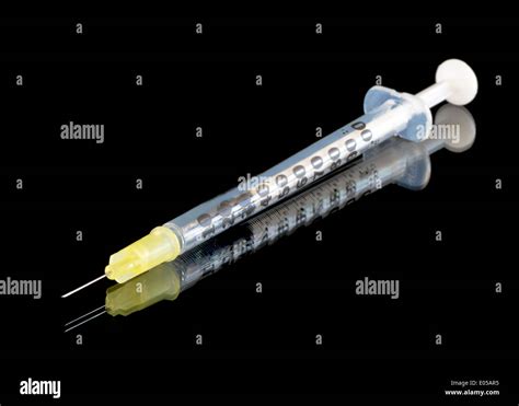 Hypodermic Needle Hi Res Stock Photography And Images Alamy