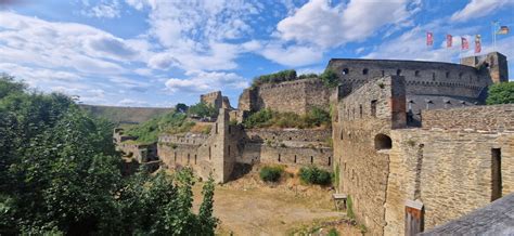 Explore Castles On The Rhine How To Visit The Beautiful Castles In Germany