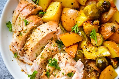 One Pan Roasted Chicken And Potatoes Kay S Clean Eats