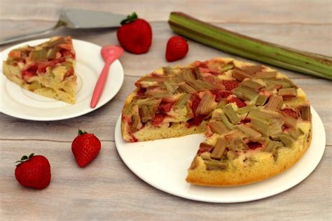 G Teau Renvers Fraise Et Rhubarbe Amandine Cooking Gateau Renvers