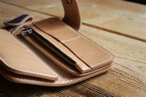 Pin By Assylkhan Datkin On Leatherworking And Tools Wallet Leather