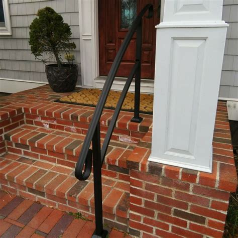 Midway Transitional Handrail BLACK Handrail Railing Concrete Bricks