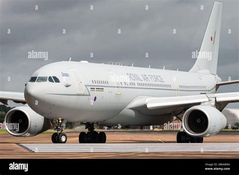 A Airbus A Mrtt Avion Citerne De Ravitaillement A Rien De La Royal