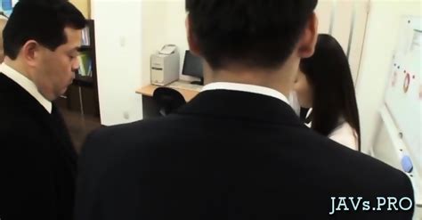 Hot Model Gets Down On Dick