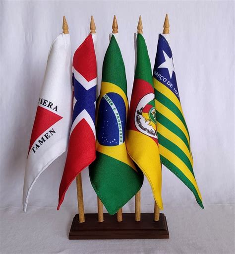 Kit Bandeira De Mesa 5 Mastros Alt 31cm ECCO BANDEIRAS