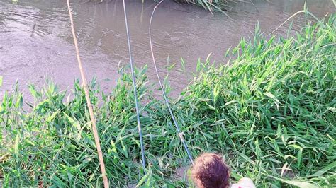 Pesca E Frito Na Beira Do Rio E A Chiquinha Pasou Apurada Pra Pegar O