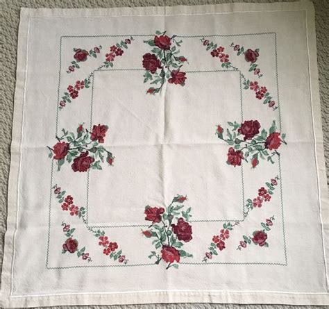 Vintage Handmade Tablecloth Red Roses Cross Stitch Petit Etsy In 2021