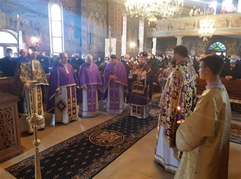 Liturghia Darurilor mai înainte sfințite la Parohia Sf Arh Mihail