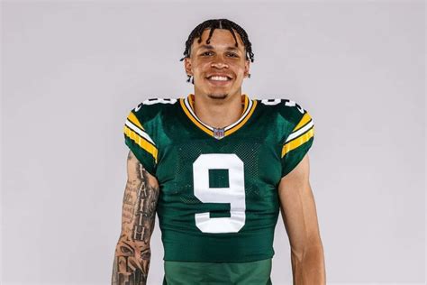 Download Green Bay Packers Player Number9 Wallpaper