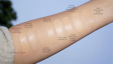 Tom Ford Traceless Foundation Stick Bisque 04 And Natural 05 The