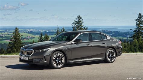 2024 BMW 530e Plug In Hybrid Front Three Quarter