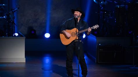 ‘The Dance’: Garth Brooks Song Meaning, Lyrics, Writer | Closer Weekly