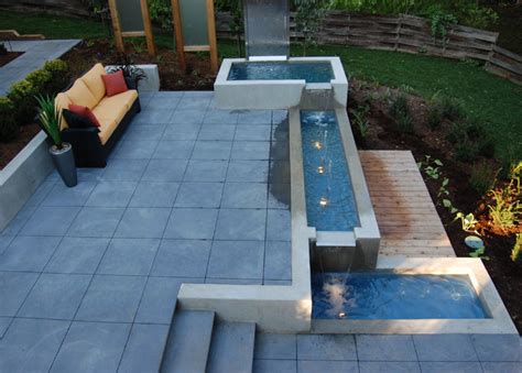 Cambridge Water Feature - Modern - Patio - Toronto - by Earthscape ...