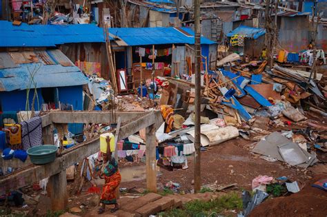 A Kawéni le plus grand bidonville de France priorité à la reconstruction