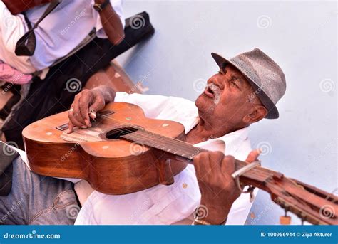 Street Musician in Trinidad Editorial Stock Image - Image of play, singing: 100956944