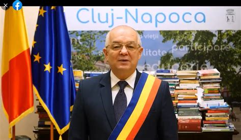 Emil Boc și noii consilieri locali jurământ în Sala de Sticlă a