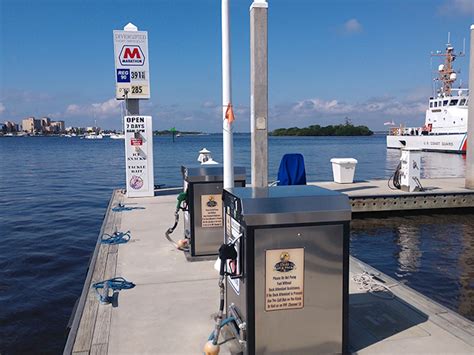 Fuel Dock | Dick’s Bait & Tackle | Diversified Yacht Service