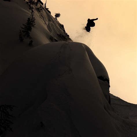 Mens Aviator 20 Snowboard 2025 Jones Snowboards