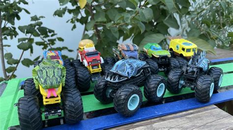 Monster Trucks Buns Steel Cage Rattler Motosaurus Piranahhh