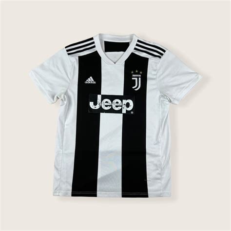 Juventus Home Football Shirt Ronaldo 7 Size:... - Depop