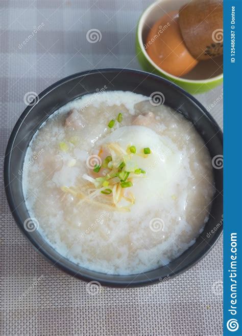 Gachas De Avena O Congee Del Arroz Desayuno Delicioso Imagen De Archivo